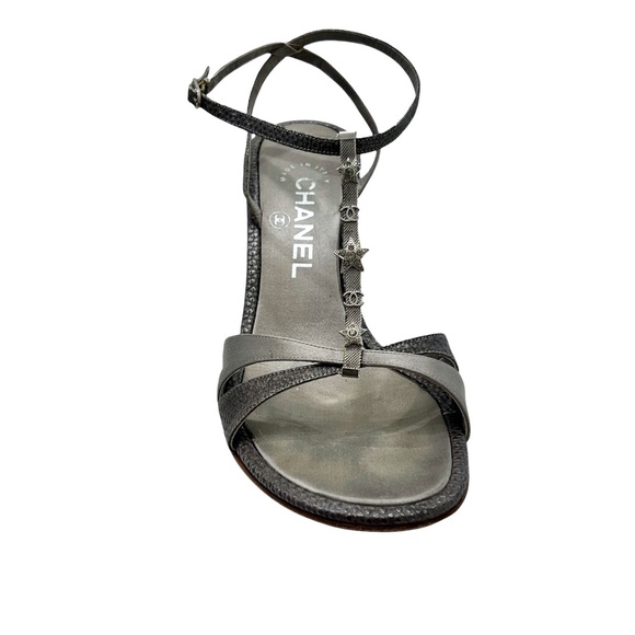 CHANEL LIZARD/SATIN GRAY CRYSTAL STAR & CC LOGO HEELED T-STRAP SANDALS - Picture 4 of 16